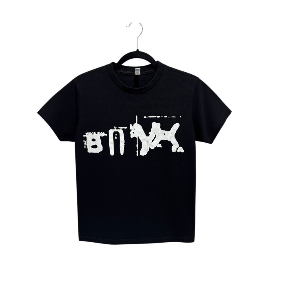 Black Short-Sleeve Graphic T-Shirt With Bold White Lettering & Abstract Design D